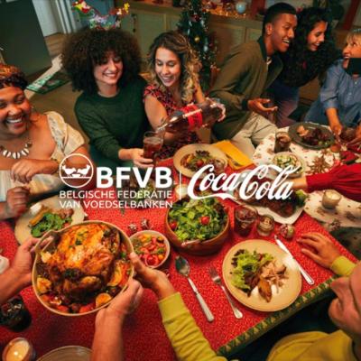 COCA‑COLA OFFRE 10 000 REPAS.  En collaboration avec la Fédération belge des Banques alimentaires, nous avons organisé une grande tablée pour Noël